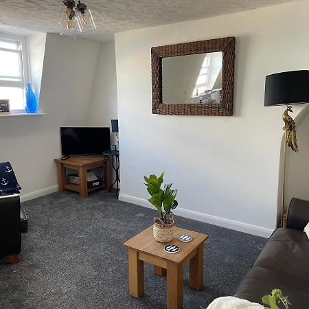 The Loft- Relaxing Flat Only Seconds From The Beach. Daire Weymouth