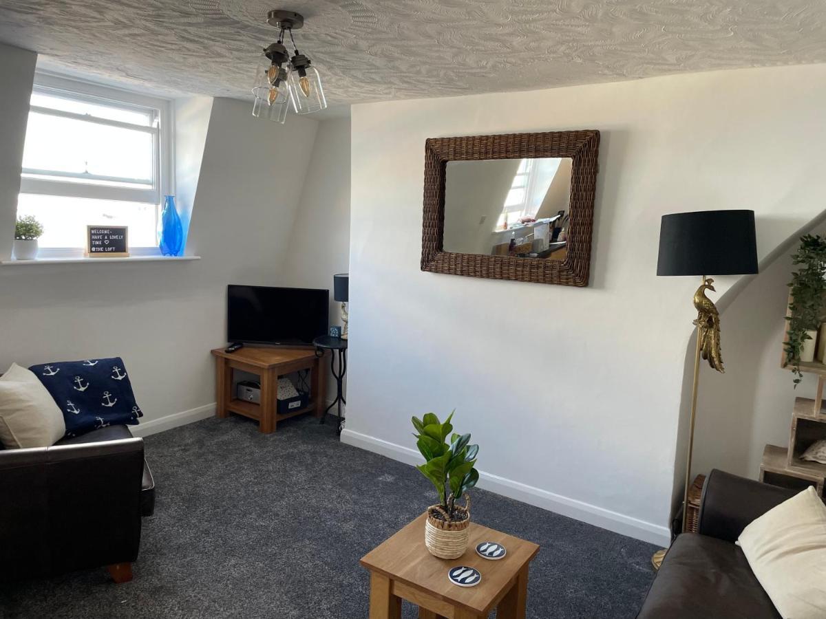 The Loft- Relaxing Flat Only Seconds From The Beach. Daire Weymouth